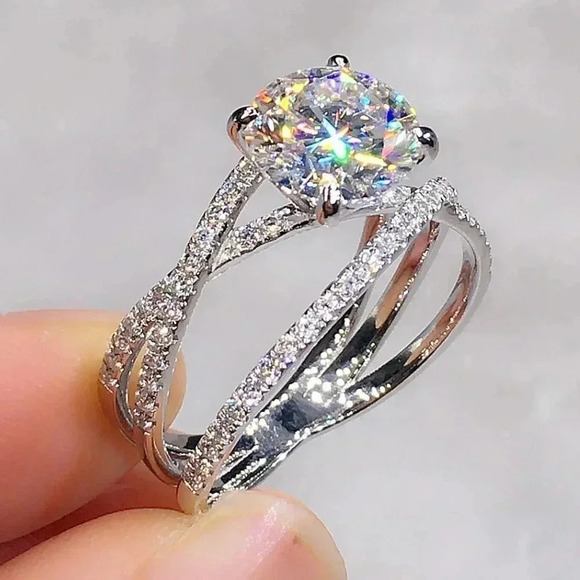 ▶Engagement CZ Clear Super Large Silver Plated Wedding Beautiful Ring, K993 - Picture 3 of 9